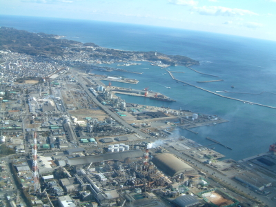 空から見た小名浜港